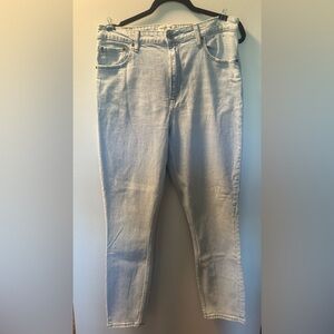 EUC Women’s Abercrombie and Fitch Jeans.  Light Blue, Size 31/12
